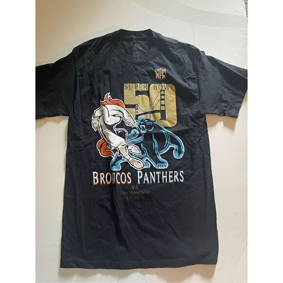 SUPERBOWL 50 BRONCOS VS PANTHERS GRAPHIC T SHIRT MENS SIZE MEDIUM - Picture 1 of 4